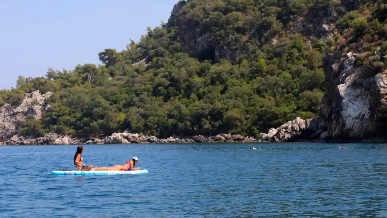 Kemer, 2025’te Turizm Rekoru Kırdı: Nüfusunun 90 Katı Ziyaretçi Ağırladı 7